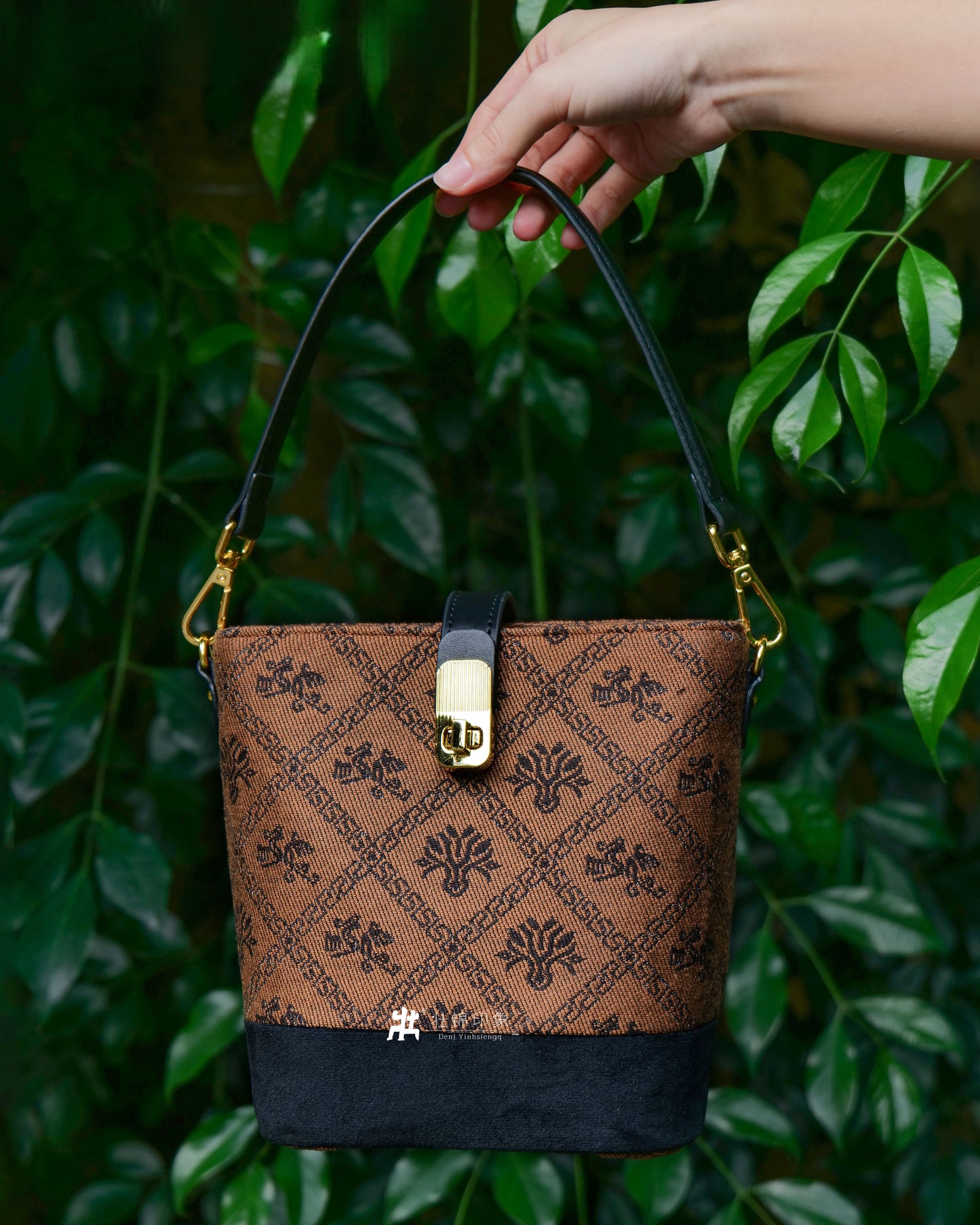 Guangxi Zhuang Brocade Eagle-Beak Bag Handheld Crossbody Bag