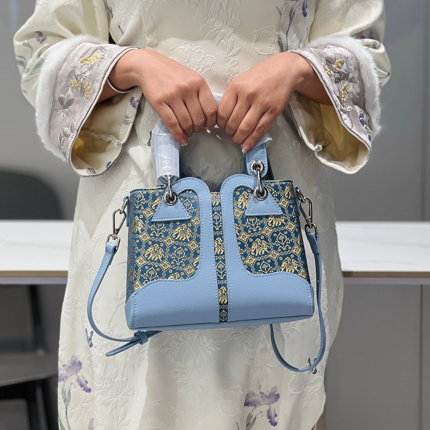 Guangxi Zhuang Brocade Top-Grain Cowhide Diana Bag Handheld Crossbody Bag