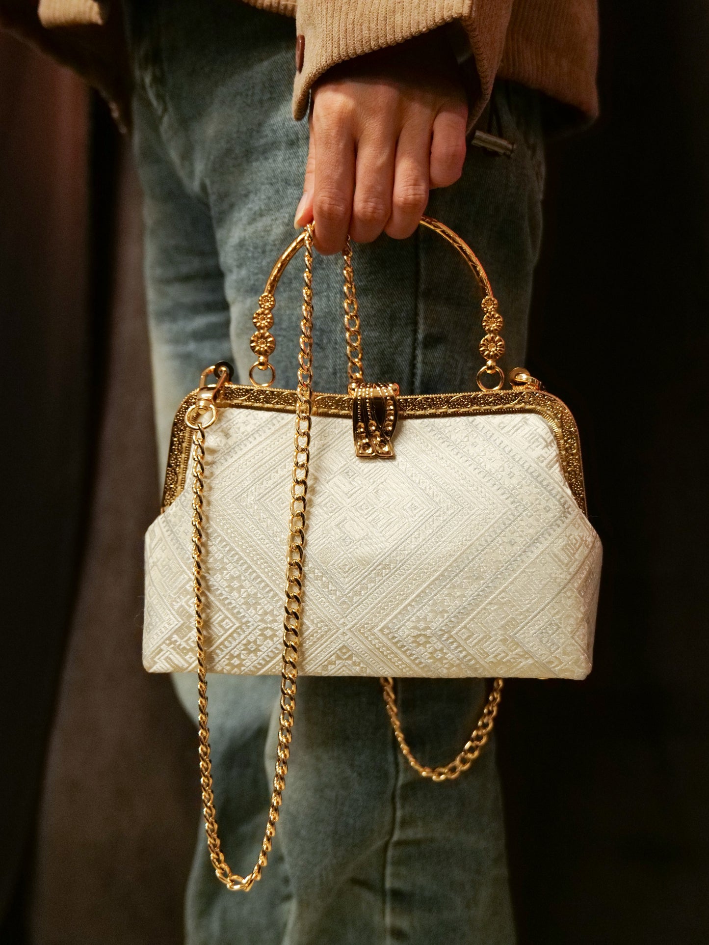 Guangxi Zhuang Brocade Leaf-Patterned Clutch Bag for Women