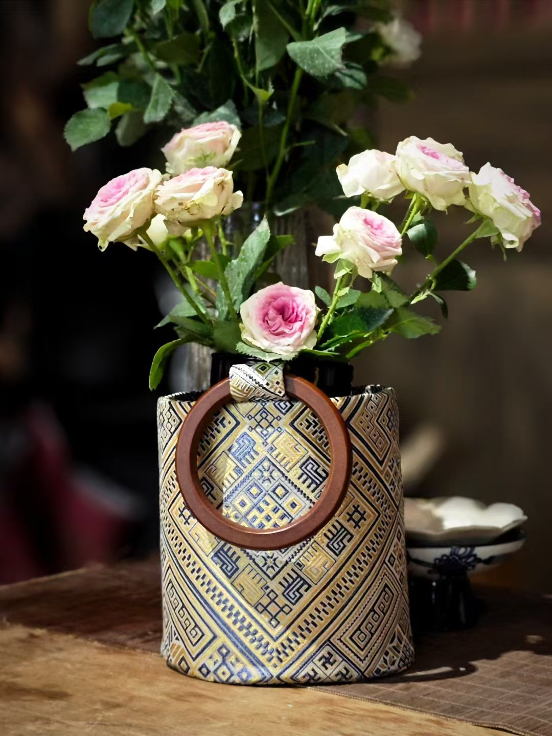 Guangxi Zhuang Brocade Round-Handled Wooden-Handle Bucket Bag