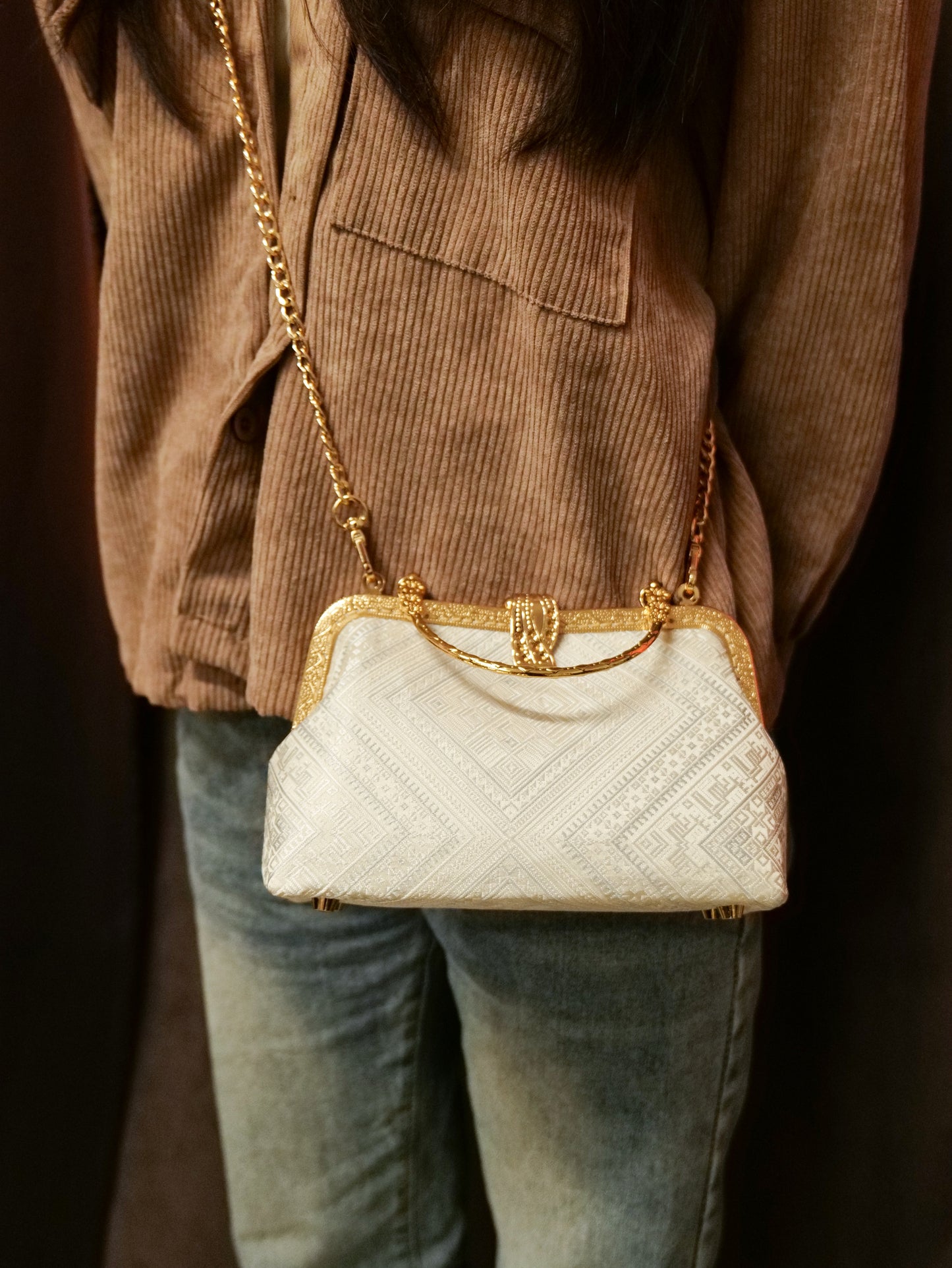 Guangxi Zhuang Brocade Leaf-Patterned Clutch Bag for Women