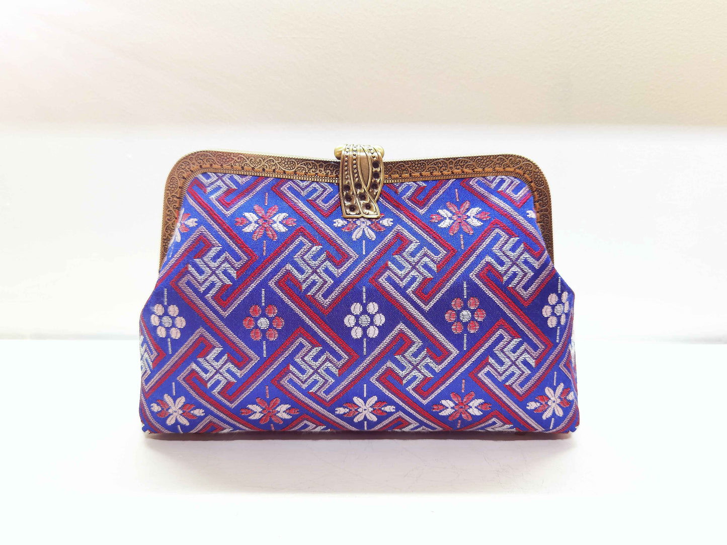 Guangxi Zhuang Brocade Leaf-Patterned Clutch Bag for Women
