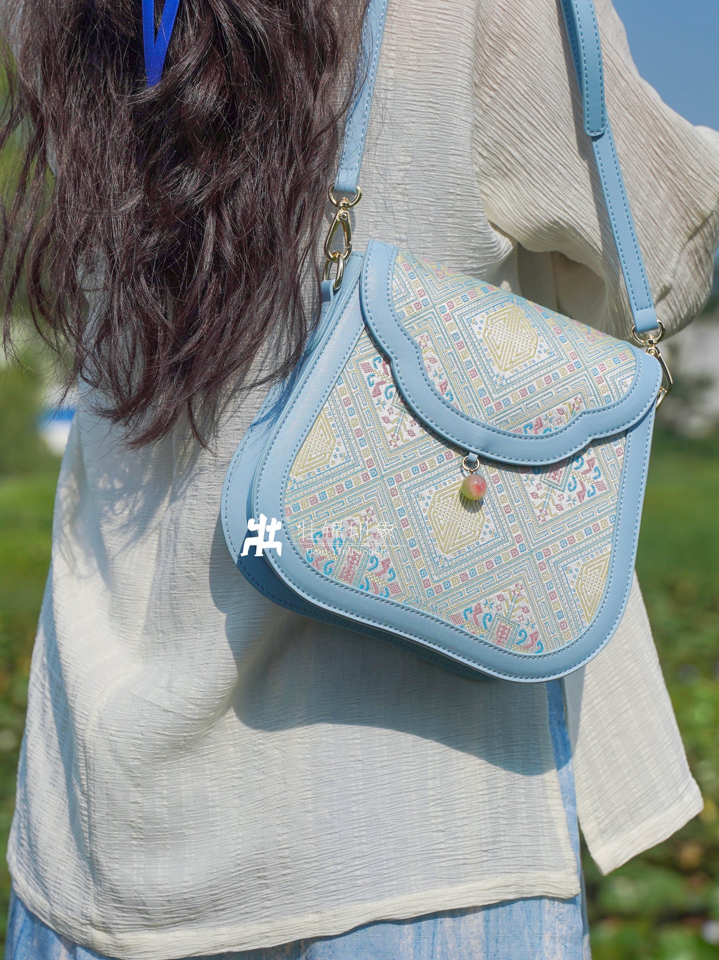 Guangxi Zhuang Brocade Lotus Scented Single-Shoulder Crossbody Bag