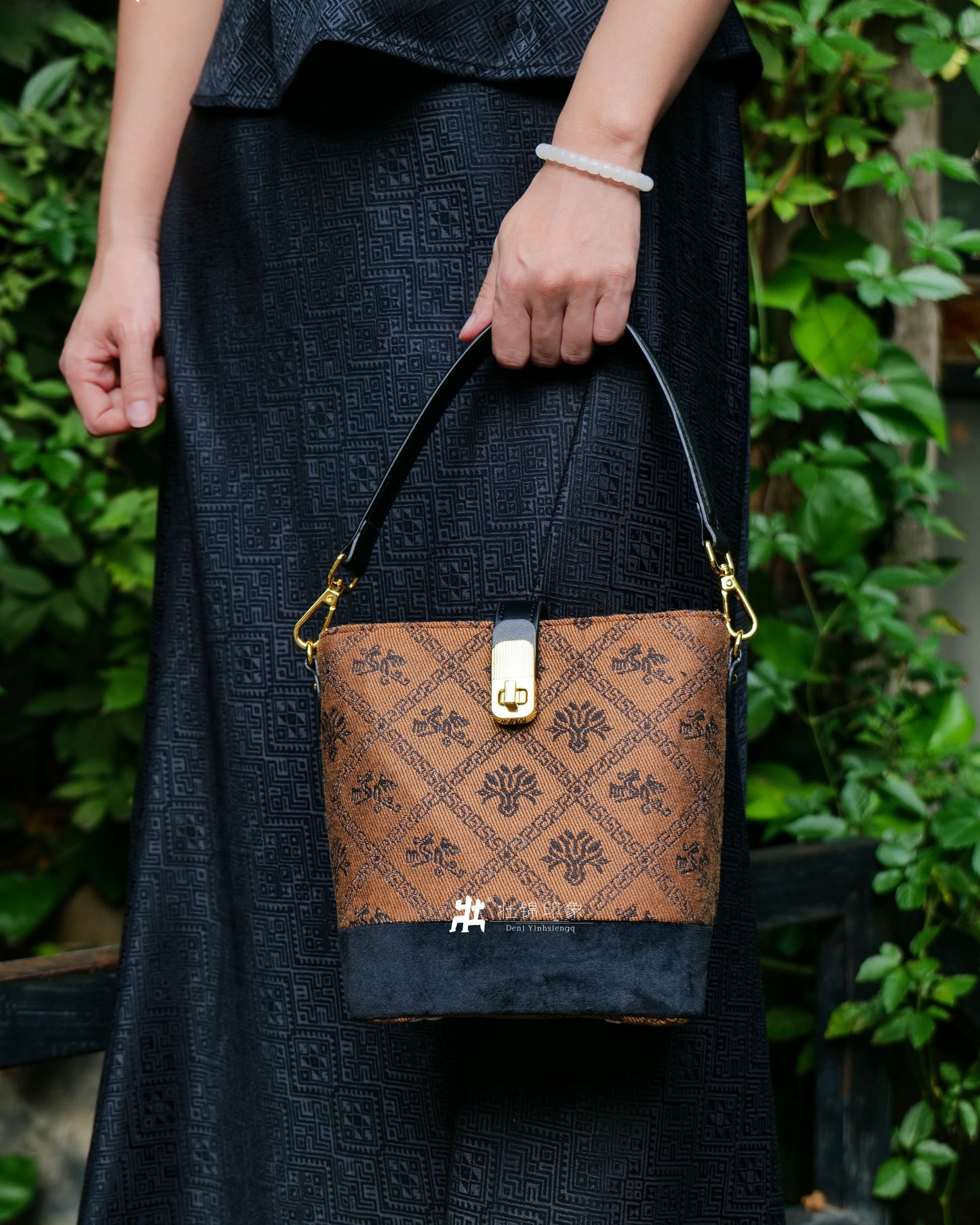 Guangxi Zhuang Brocade Eagle-Beak Bag Handheld Crossbody Bag