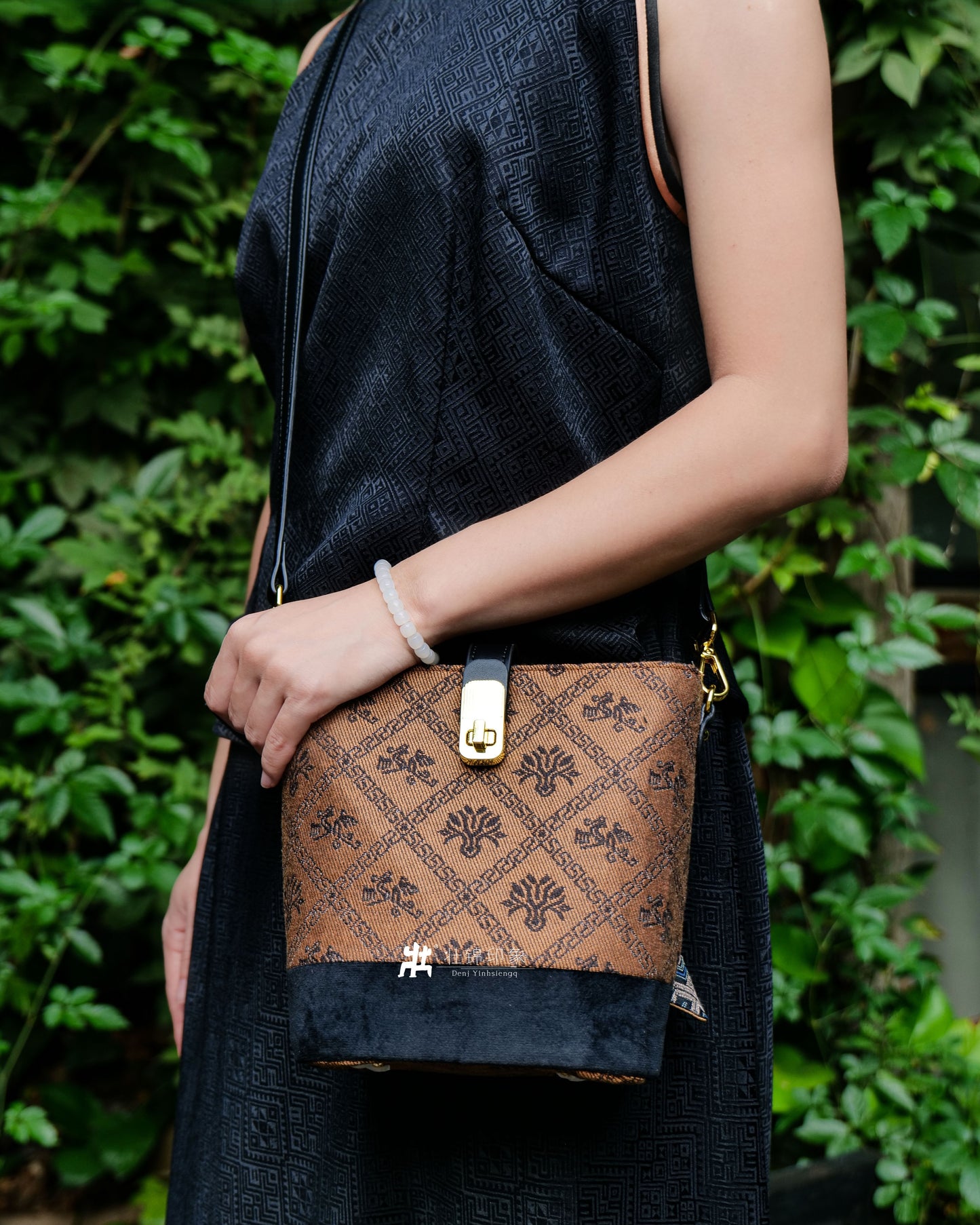 Guangxi Zhuang Brocade Eagle-Beak Bag Handheld Crossbody Bag