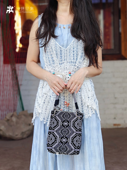 Guangxi Zhuang Brocade Handheld Bucket Bag Shoulder Bag