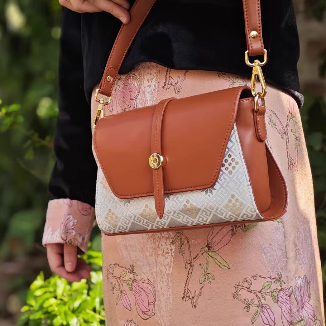 Guangxi Zhuang Brocade Shoulder Bag Crossbody Bag Waterproof, Stain-Resistant, Snag-Resistant