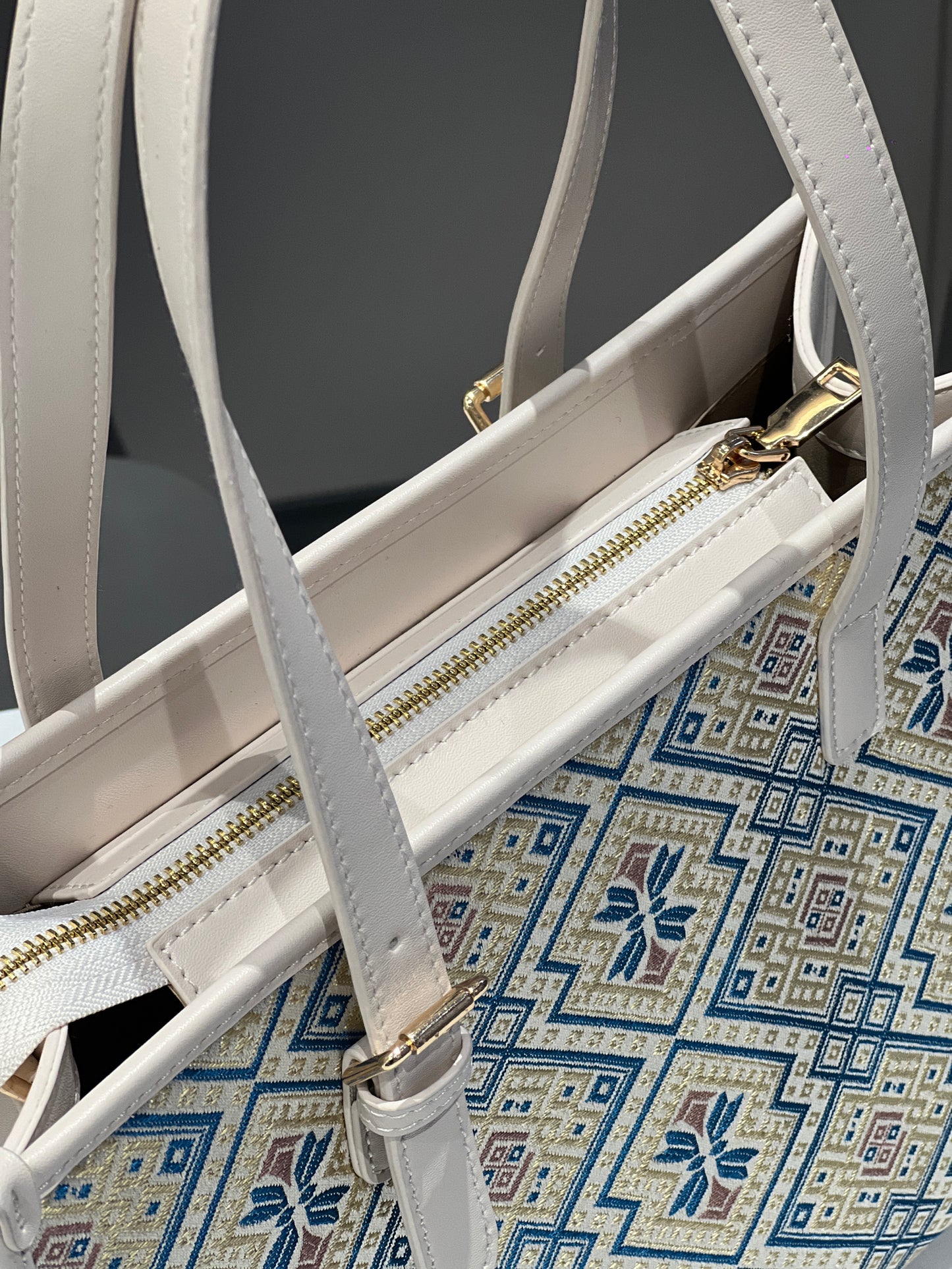 Guangxi Zhuang Brocade Tote Bag - Large Capacity Handheld Crossbody Bag