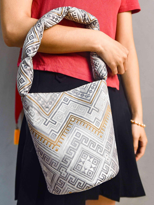 Guangxi Zhuang Brocade Bucket Bag - Large Capacity Commuter