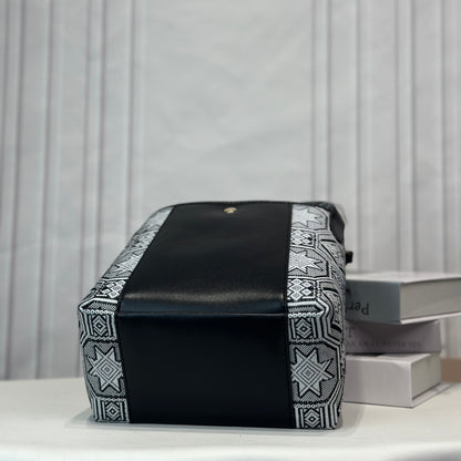 Guangxi Zhuang Brocade Handbag and Crossbody Bag for Commuting